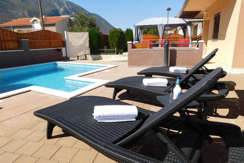 Holiday Home Jass Near Makarska Zagvozd Luaran gambar